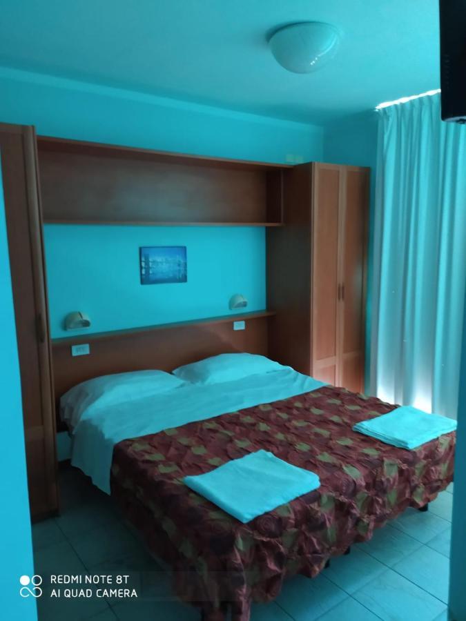 Hotel Blue Moon Rimini Luaran gambar