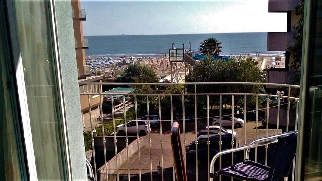 Hotel Blue Moon Rimini Luaran gambar