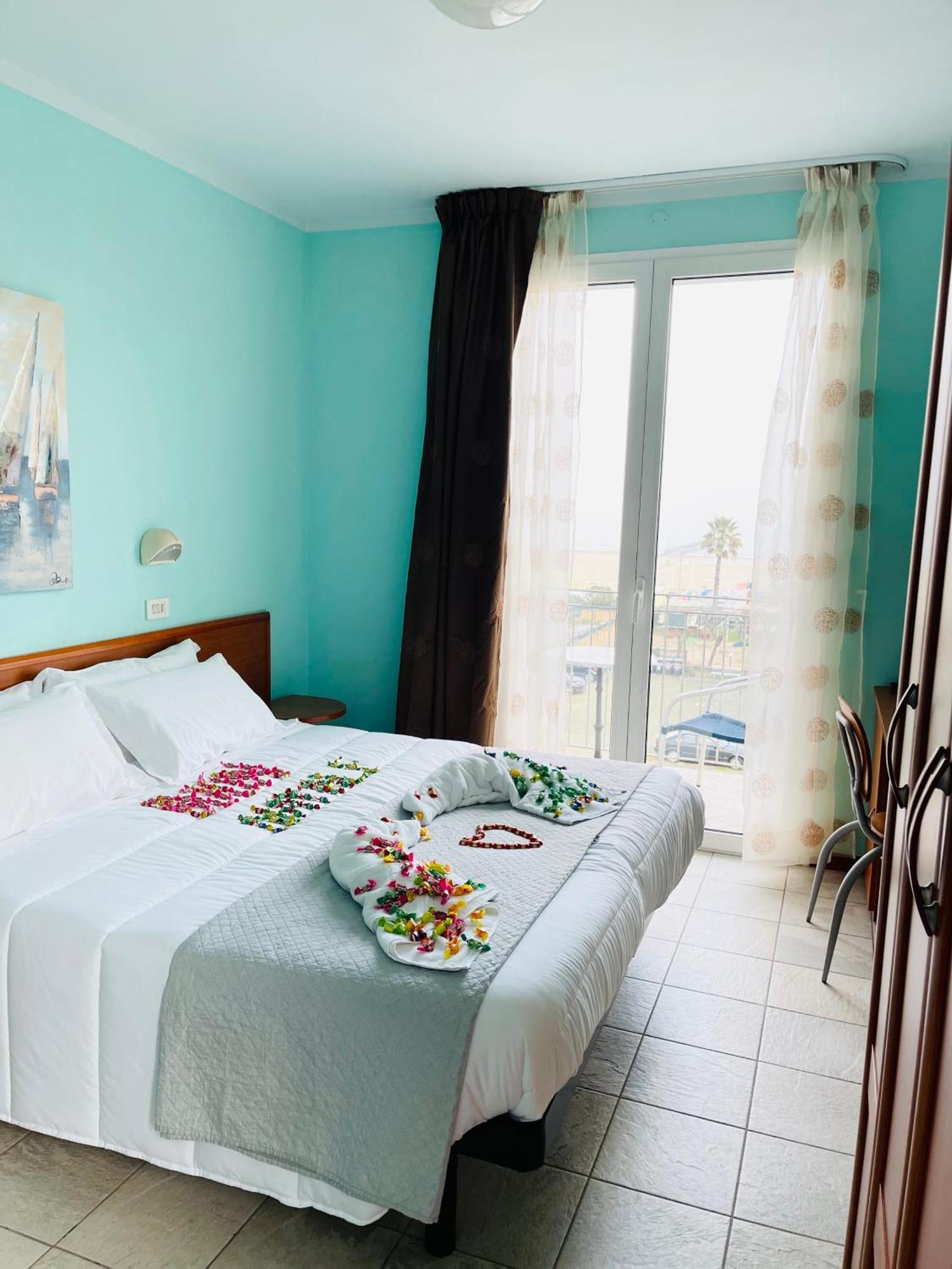 Hotel Blue Moon Rimini Luaran gambar