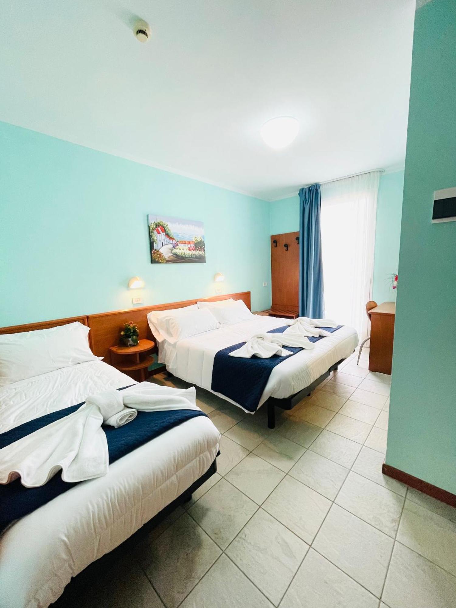 Hotel Blue Moon Rimini Luaran gambar