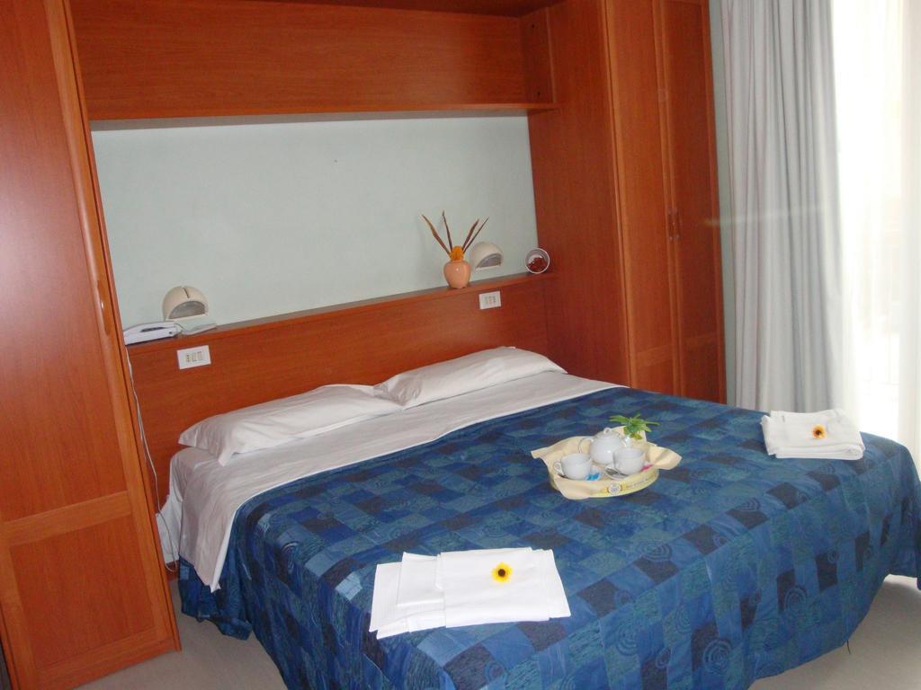 Hotel Blue Moon Rimini Luaran gambar