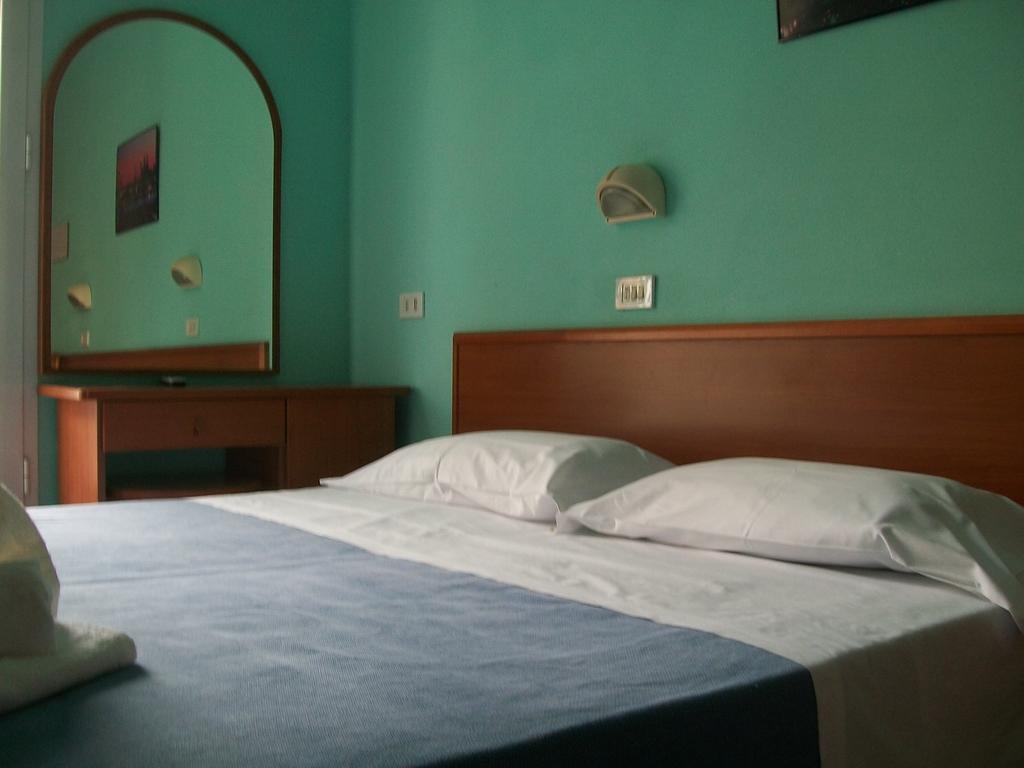 Hotel Blue Moon Rimini Luaran gambar