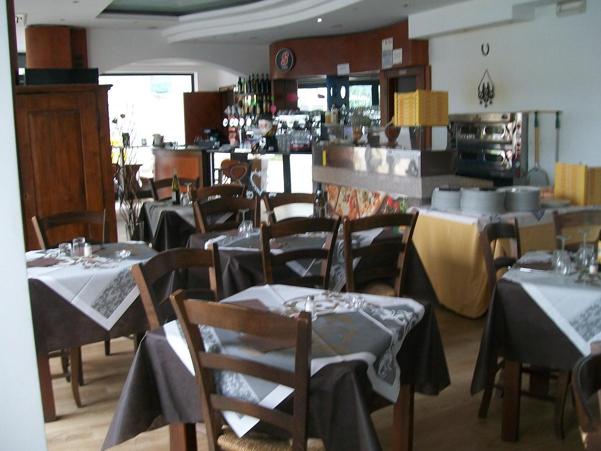 Hotel Blue Moon Rimini Luaran gambar